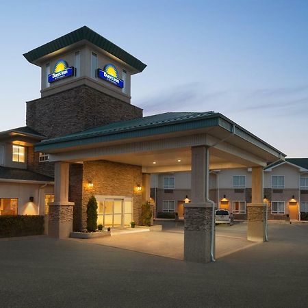 Days Inn By Wyndham Swift Current Exterior foto