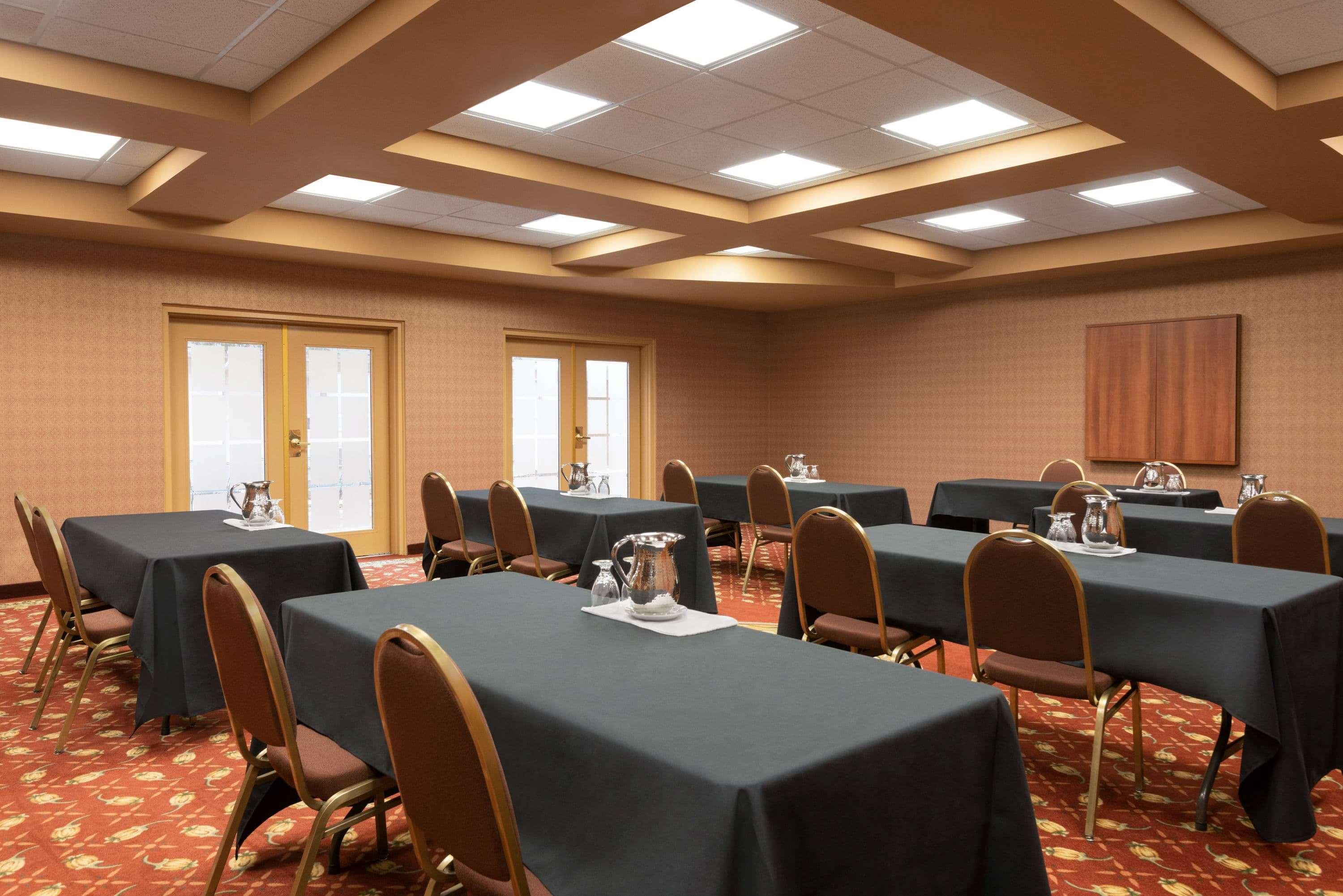 Days Inn By Wyndham Swift Current Exterior foto